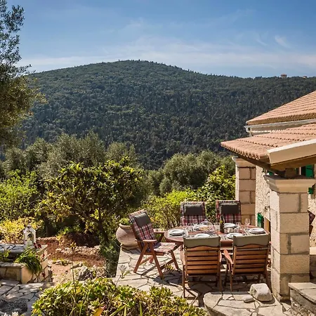 Traditional Stone House Anofli 1843 Kefalonia 度假居 *
