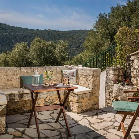 Traditional Stone House Anofli 1843 Kefalonia Hébergement de vacances