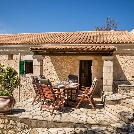 Traditional Stone House Anofli 1843 Kefalonia Hébergement de vacances